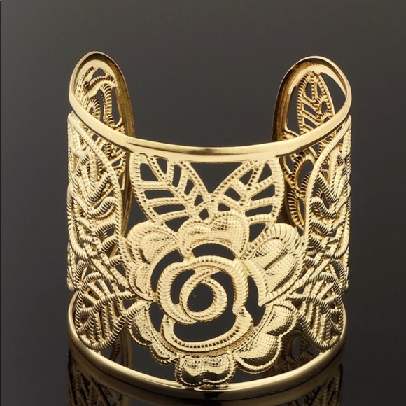 Golden Floral Bracelet - Picture 1 of 5